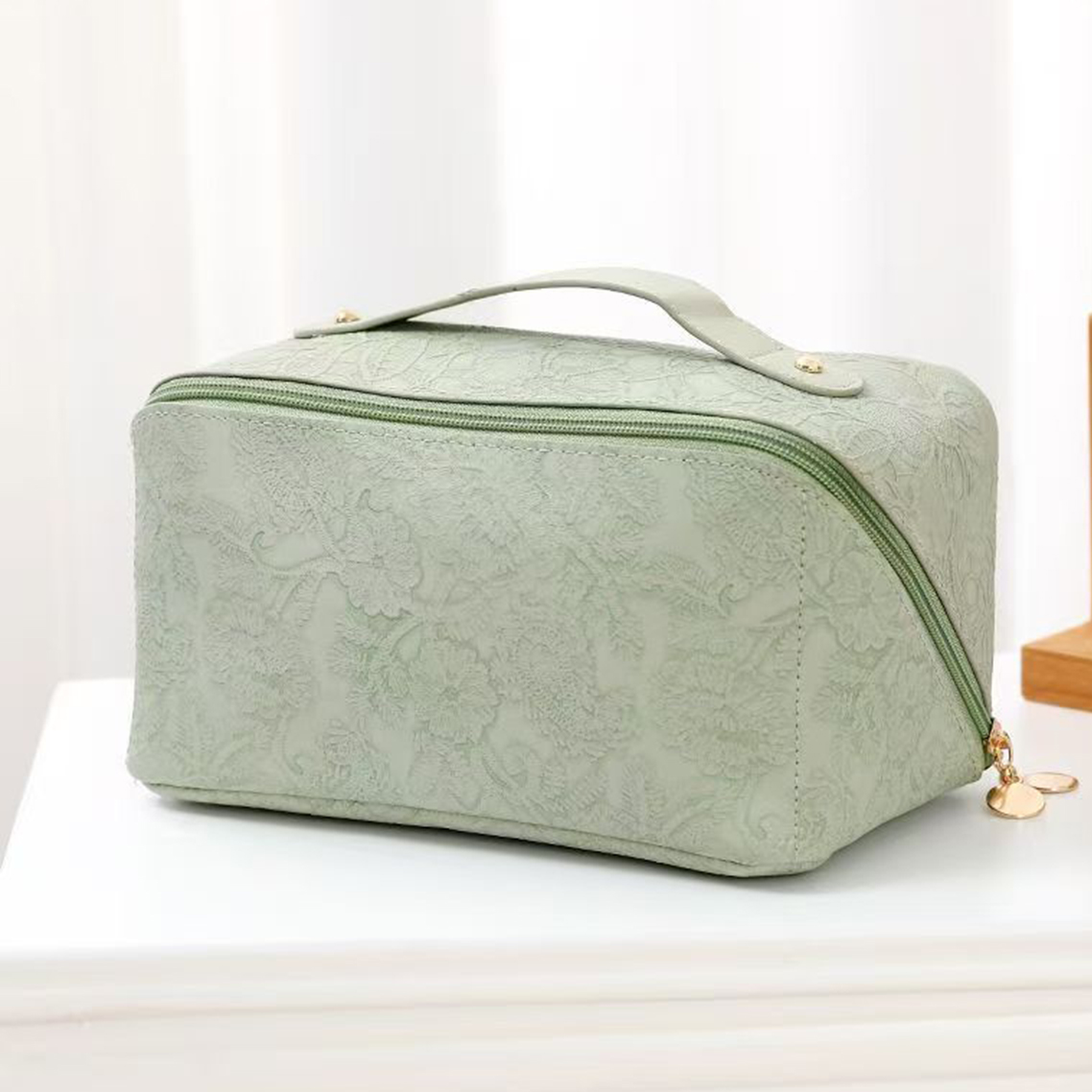 Green Wide-open Cosmetic Makeup Bag, Embossing Print Woman's Travel Toiletry Bags Organizer Pouch