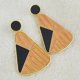 thumbnail image 4 of Pendientes geométricos con exclamación, pendientes esmaltados para mujeres y niñas Negro Yinane Pendientes geométricos, 4 of 5
