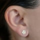 thumbnail image 2 of Aretes de oro 14k GIALLO Broquel Flor espirea de oro amarillo y madre perla, 2 of 4