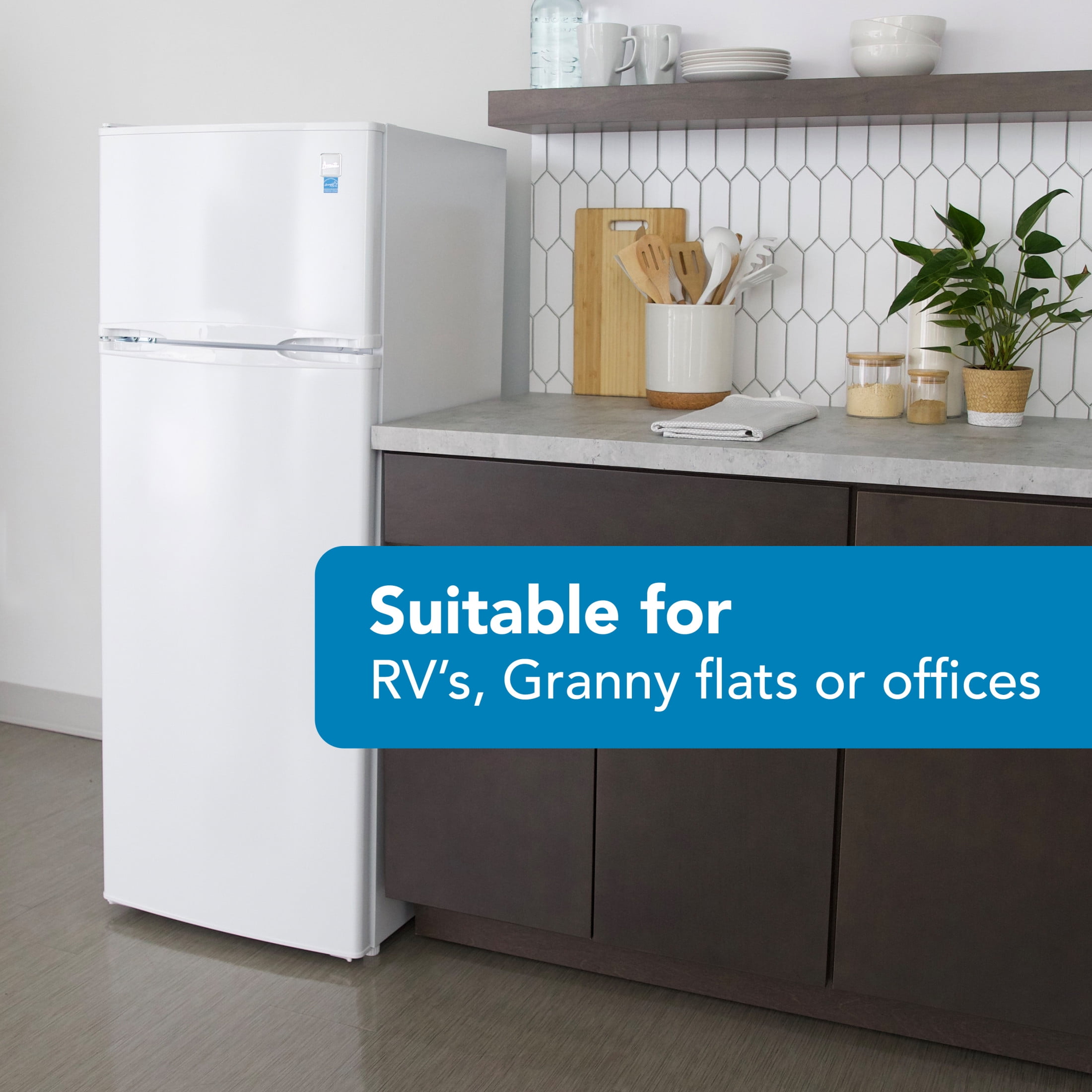 Avanti 7.3 Cu. Ft. Top Freezer Refrigerator - White