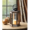 thumbnail image 3 of Farol tipo vela Zingz & Thingz Lodge, 27 cm de alto, madera, con LED, 3 of 5
