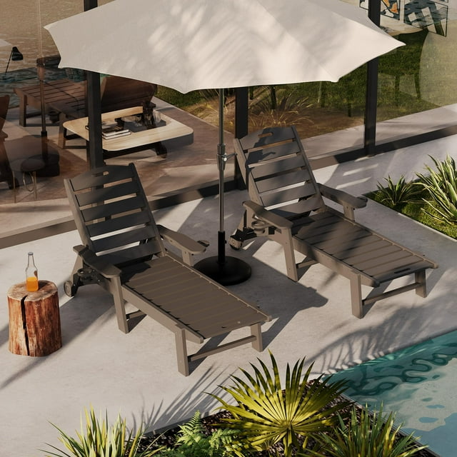 Chaise Longue de Patio en HDPE à 5 Positions pour l'Extérieur, Ensemble de 2, Chaise Longue d'Extérieur en HDPE avec Porte-Gobelet, Chaise Longue de Piscine en Résine avec Roues Pivotantes