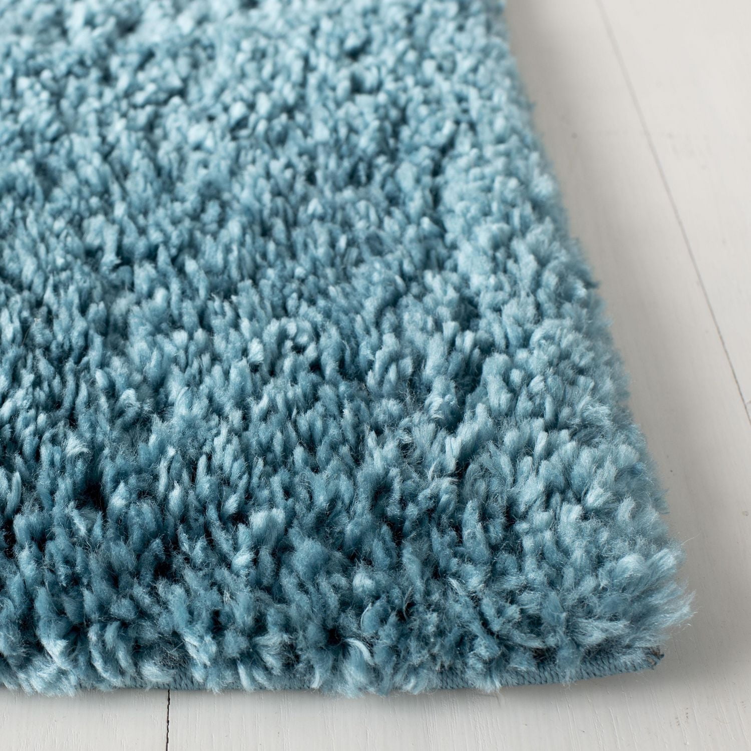 SAFAVIEH August Carlene Solid Plush Shag Area Rug