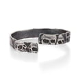 thumbnail image 1 of Pulsera de plata 99 con forma de calavera para hombre, hecha a mano con puño abierto, 1 of 3