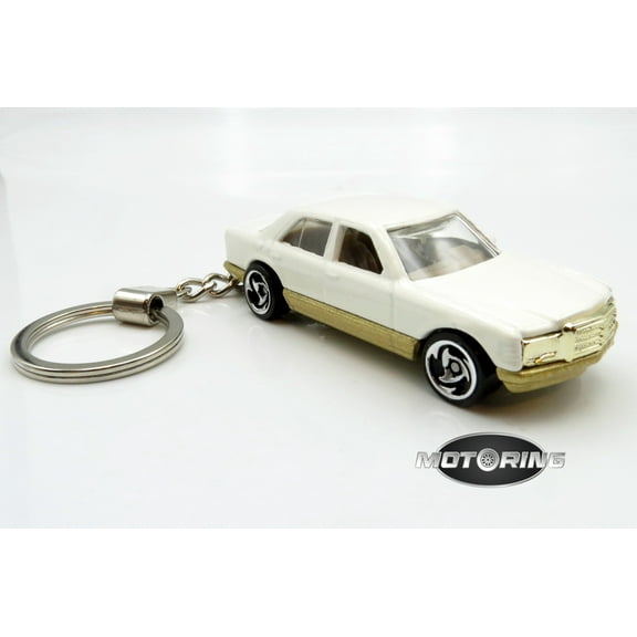 Keychain Mercedes Benz 380SEL 380 SEL White Car Rare Novelty Diecast Key Ring