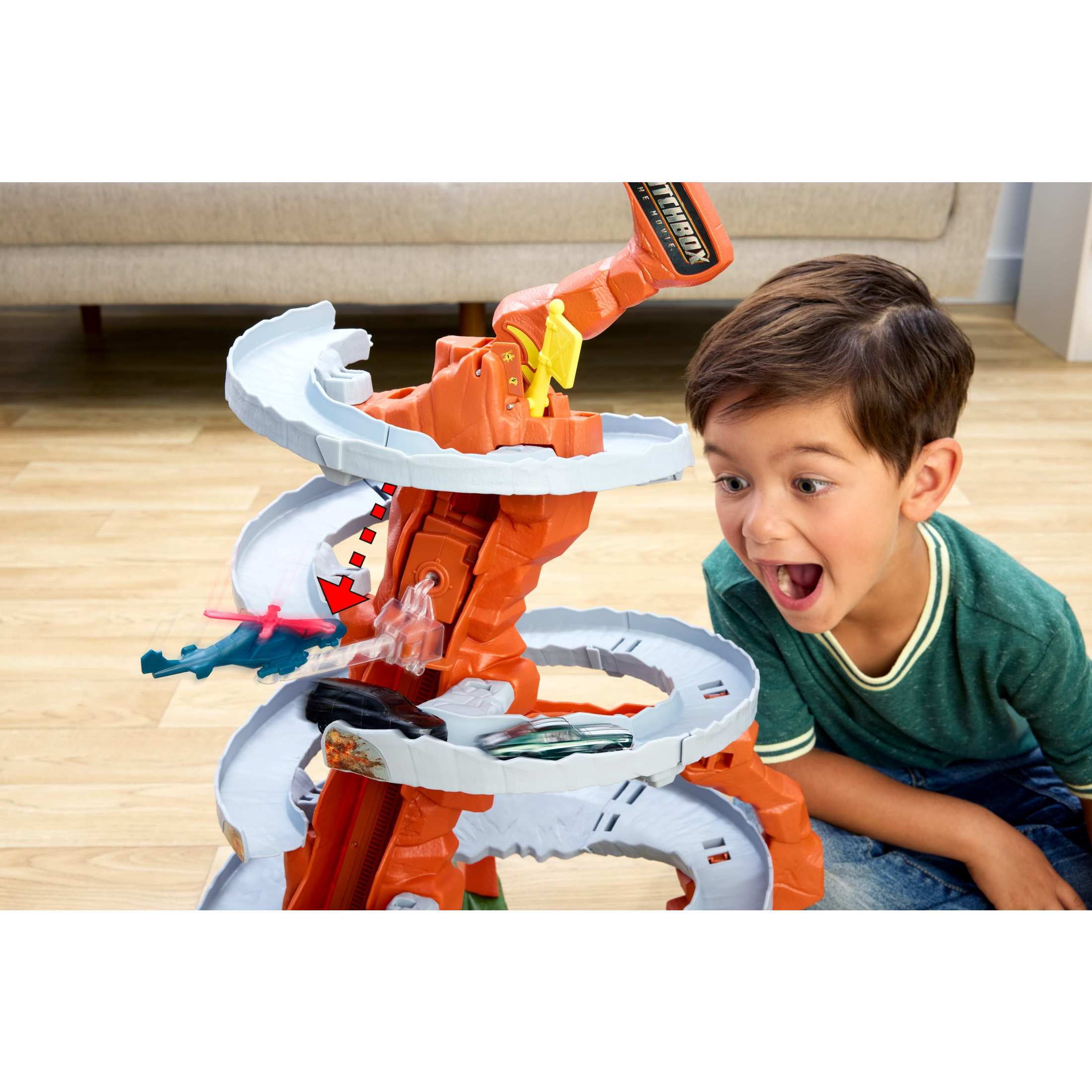 Matchbox The Movie Mountain Helicopter Escape Playset with 2 Toy Cars & 1 Helicopter