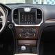 thumbnail image 2 of Cubierta del Panel de cambios Compatible Chrysler 300C YONGSHENG fibra de carbono, 2 of 5