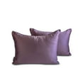 thumbnail image 1 of Funda de cojín lumbar decorativa HomeCentric, color lila, paquete de 2, 35 x 50 cm (14" x 20"), funda de cojín rectangular lisa de satén, estilo moderno - Satén flameado lila, 1 of 5