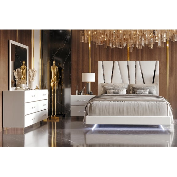 New Classic Furniture Europa 4-Piece Wood King Bedroom Set in White