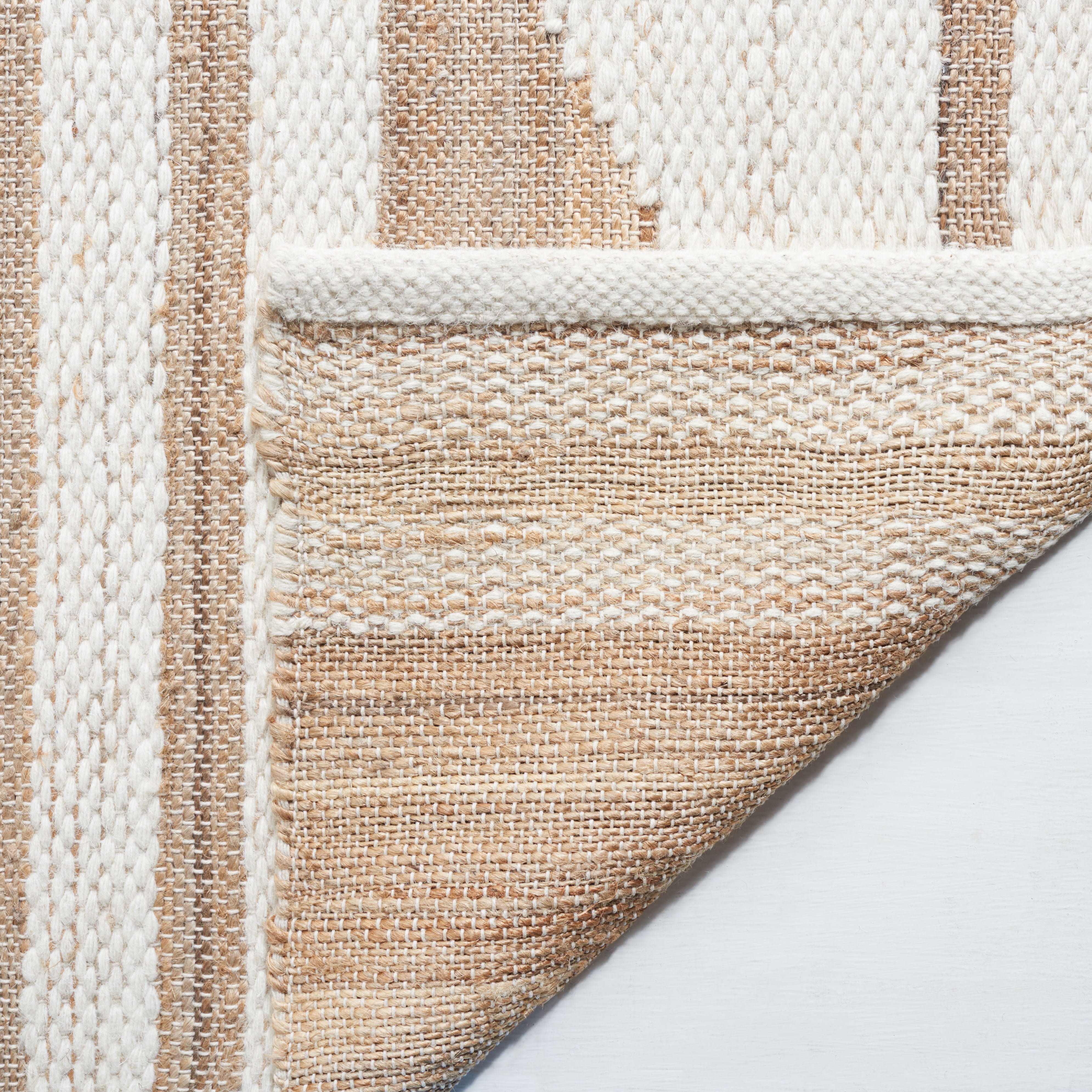 SAFAVIEH Natural Fiber Dina Geometric Area Rug, Natural/Ivory, 6' x 9'