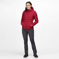 thumbnail image 2 of Regatta - Chaqueta Acolchada Helfa para Mujer (Rojo Rábano), 2 of 6
