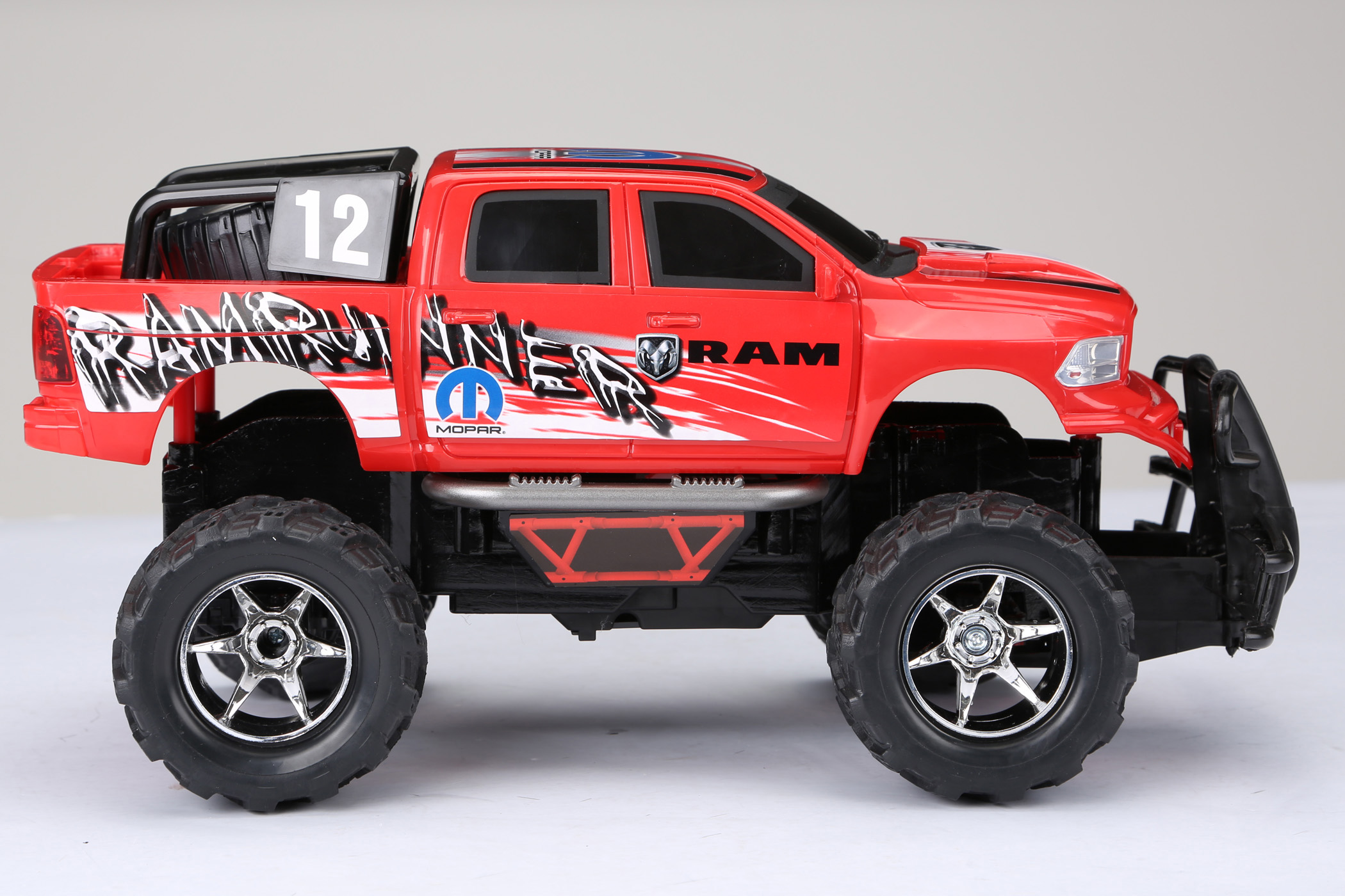 New Bright 112 Scale Radio Control 4x4 Ram Trx Truck Red