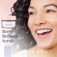 thumbnail image 2 of Mascarilla exfoliante MONAT Berry Refined Scrub 87 ml con AHA, 2 of 8