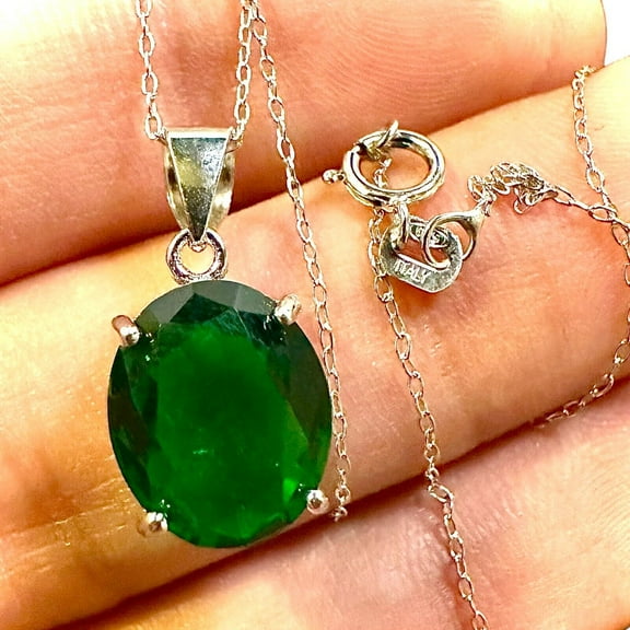 2.50Ct Oval Cut Lab Created Green Emerald Women's Pendant 14K White Gold Plated 18"