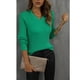 thumbnail image 4 of Suéter de punto ajustado ANGGREK para mujer color Puro con Cuello en V, 4 of 7