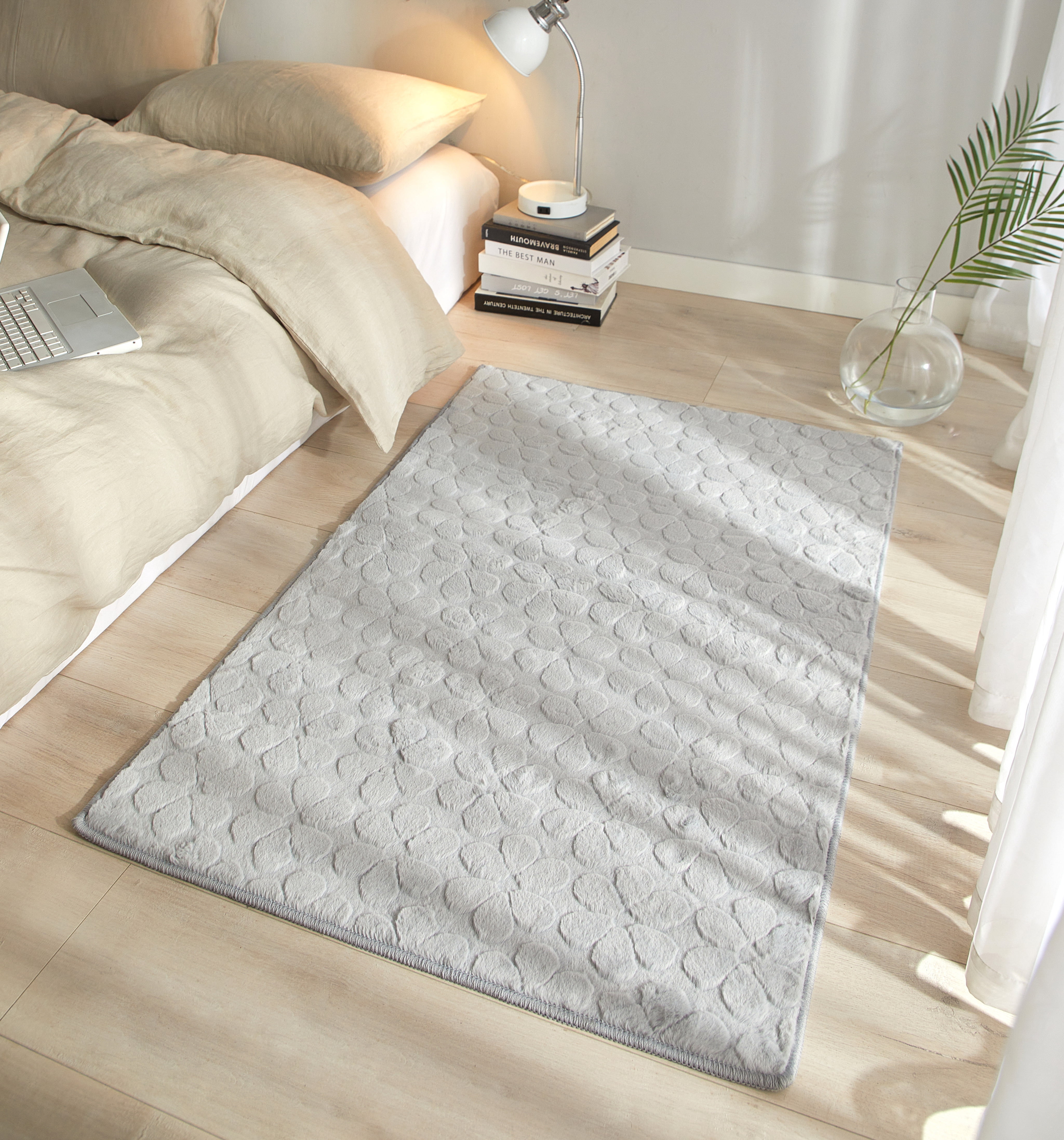 Mainstays Gray Raised Flower Rug For Adults, 30"x46"