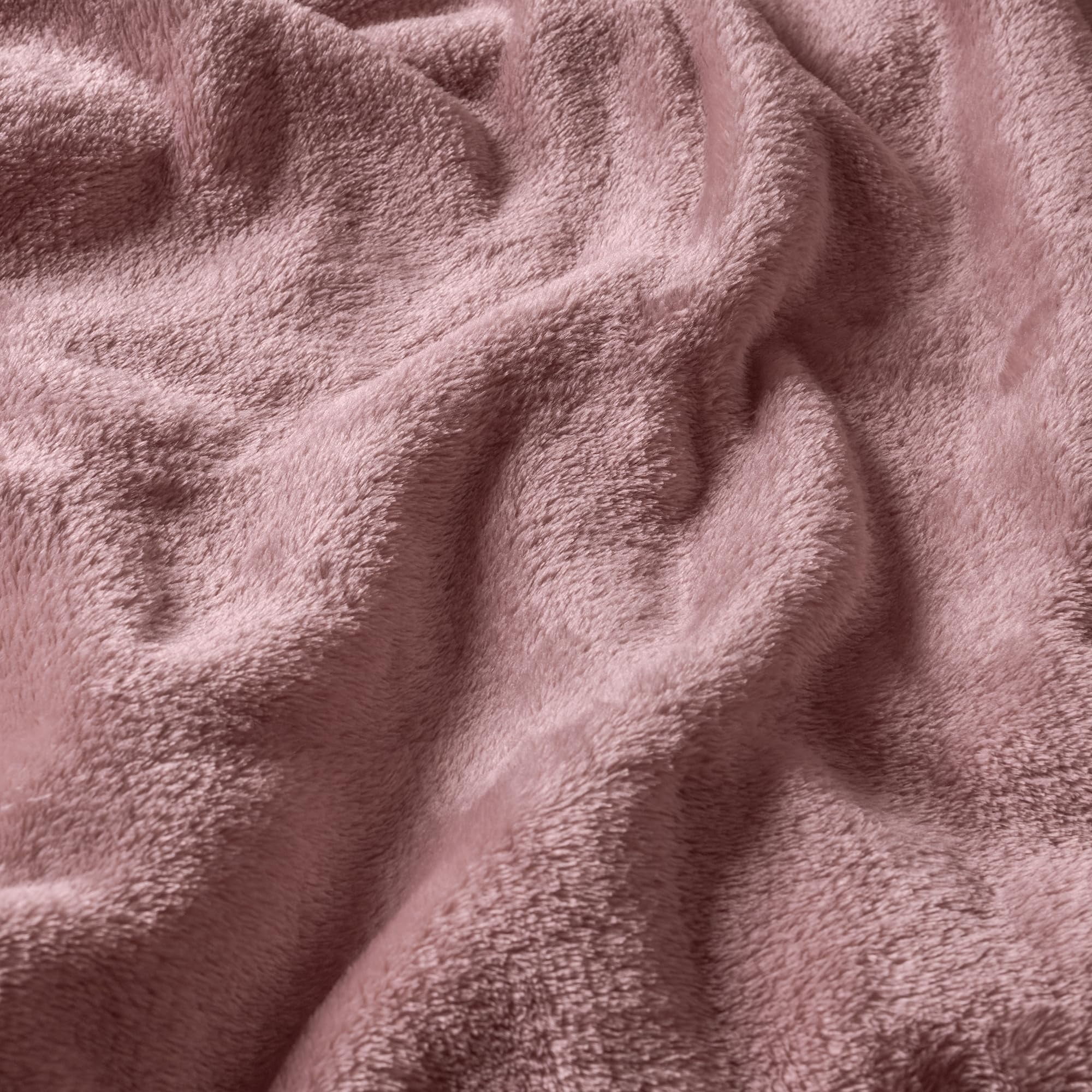 Vianney Lilac Full Size Blanket Lightweight Fleece in Rose Pink