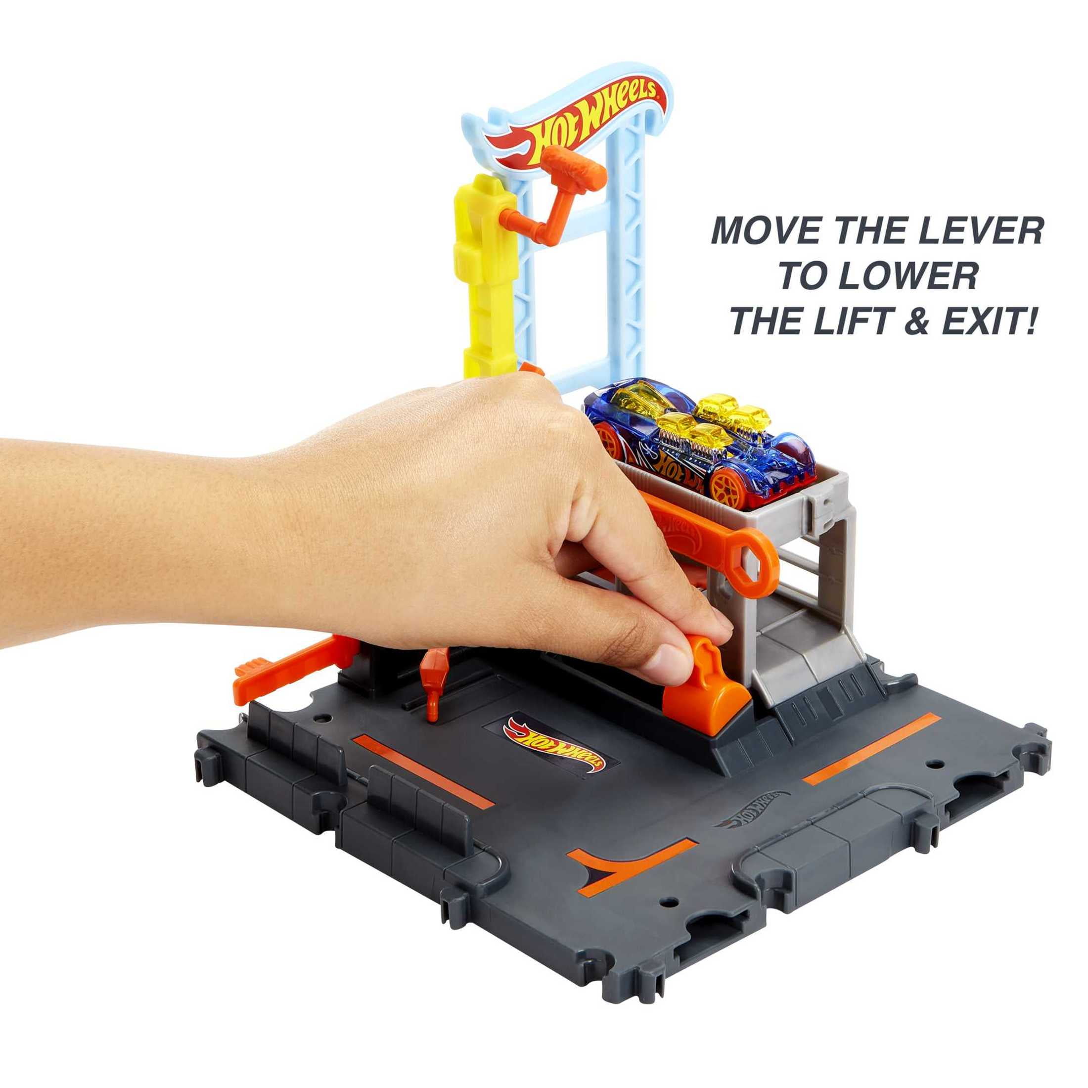 Hot Wheels City Downtown Repair Station Playset, with 1 toy Car