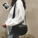 thumbnail image 3 of Riñonera de cuero PU para mujer bolso de pecho cruzado con Ehuebsd cremallera y cinturón informal para exteriores, 3 of 6