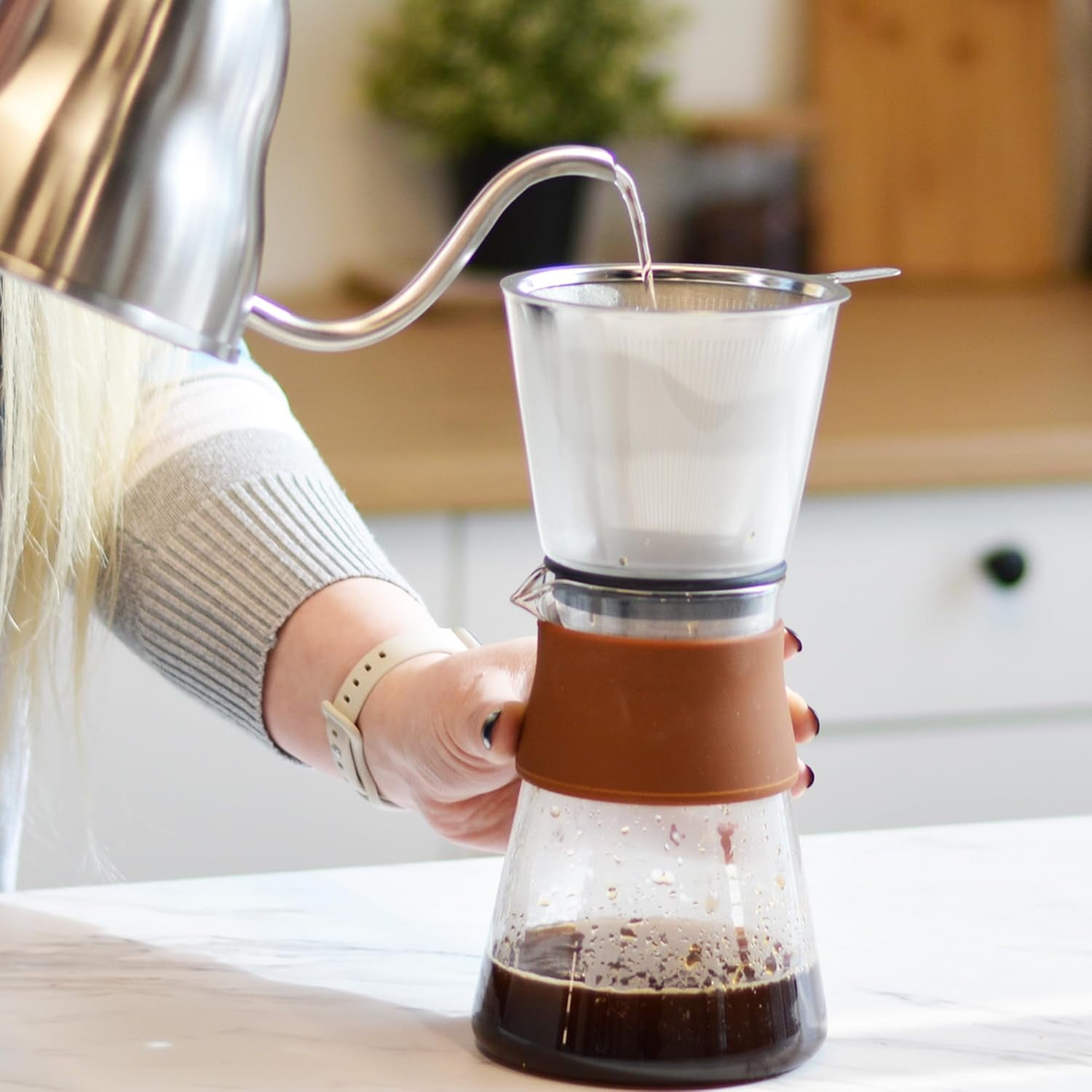 GROSCHE Amsterdam Glass Pour Over Coffee Maker - Single Cup Manual Dripper Brewer w/Removable Glass Top & Permanent Stainless-Steel Filter - 27.6 fl oz - Ideal for Home, Camping, & On-the-Go Brewing