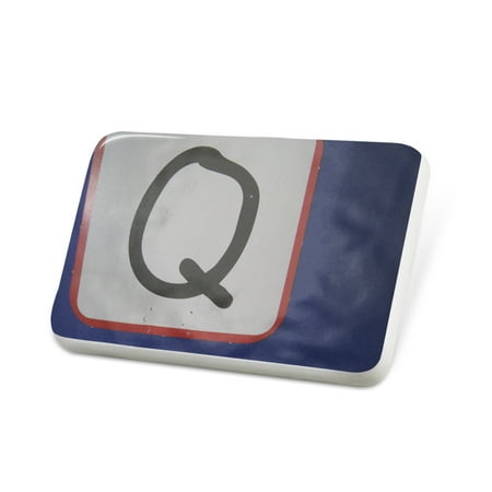 Porcelein Pin Q old / Vintage characters, letter Lapel Badge – NEONBLOND