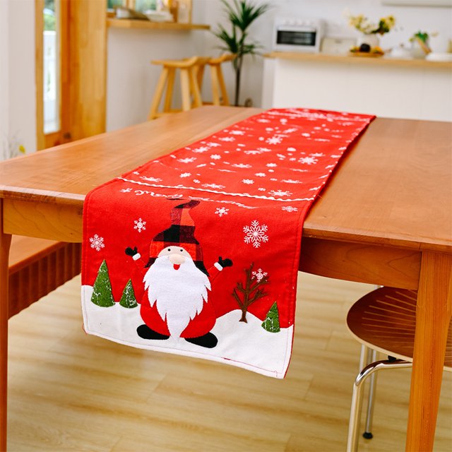 pitrice Xmas Coffee Table Cover Embroidered Pattern Printed Placemat Beautiful Tassels Fine Tablecloth Party New Year Accessories Red Old Man
