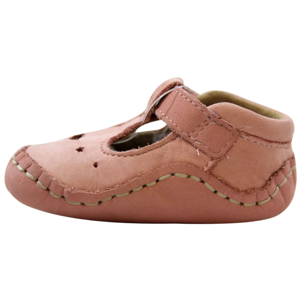 clarks size 3 baby shoes