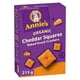 Annie’s Carrés cheddar Biologique Craquelins cuits au four 213 g – image 1 sur 5