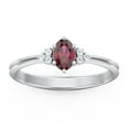thumbnail image 2 of Bague Ovale avec Accents d'Épaule - Rubis (Juillet), 2 of 5
