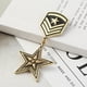 thumbnail image 2 of Paquete de 2-4 mini medallas de estrella de metal de aleación vintage, broche pequeño con insignia, antiguo 2 piezas, 2 of 7