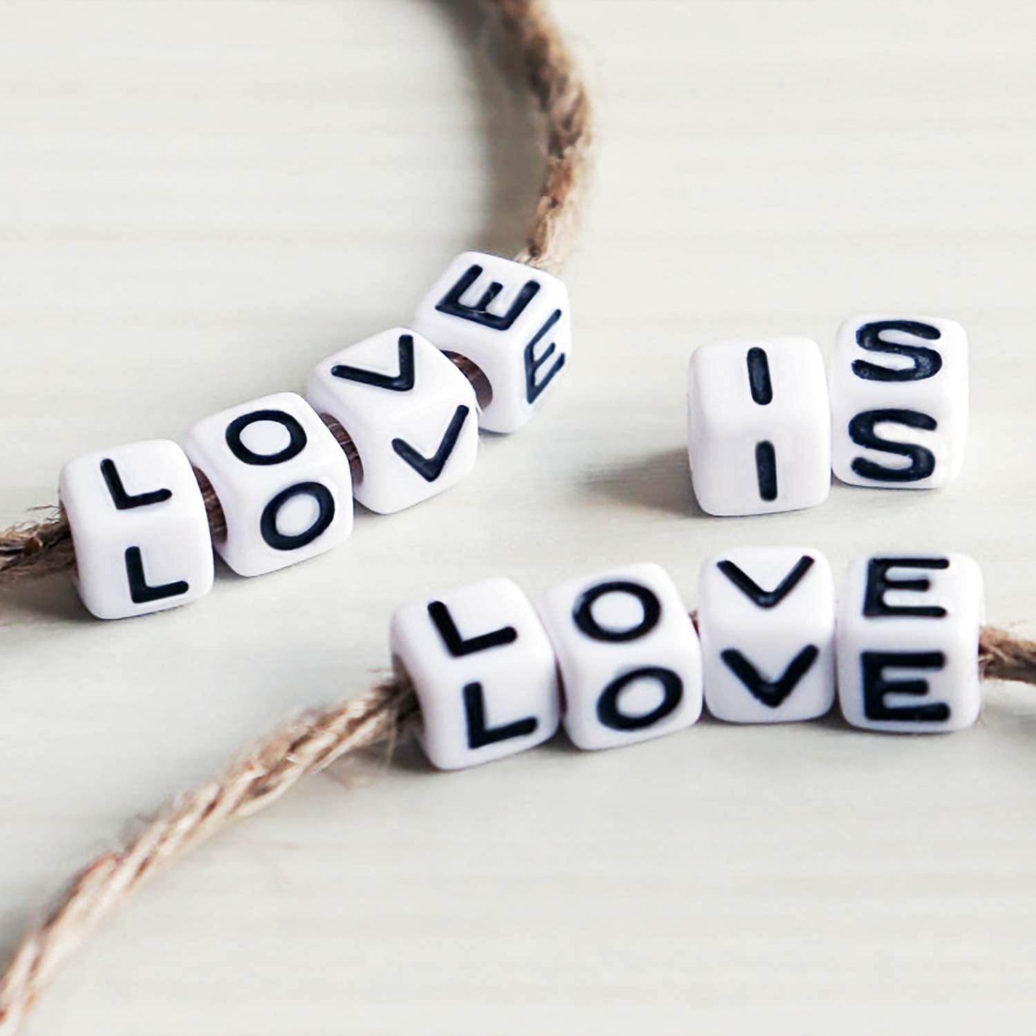 Letter Beads, 1200PCS Square Letter Beads for Bracelets Making Jewely DIY Necklace Bracelet(6 mm)