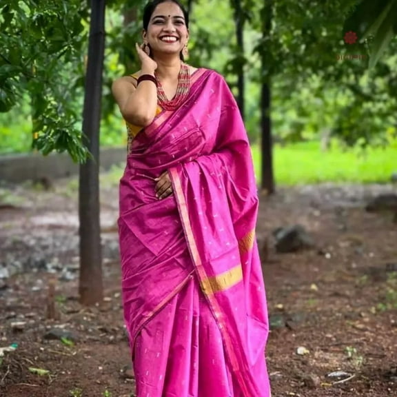 Magenta Pink Cotton Silk Woven Maheshwari Saree