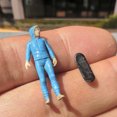 thumbnail image 3 of Figuras de niño patinador Sunnimix 1/64 modelo de personas DIY azul, 3 of 7