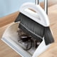thumbnail image 5 of Juego de escoba y recogedor giratorio de 180° con dientes raspadores | Diseño de hebilla de almacenamiento vertical | Escoba de plástico con raspador para una limpieza eficiente del hogar | Blanco, 5 of 9