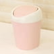 thumbnail image 5 of Organizador Mini cubo de basura de escritorio de plástico, cubo de basura para el hogar, cubo de basura con tapa rodante (rosa) Ehuebsd Libre de BPA, 5 of 5