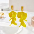 thumbnail image 3 of Pendientes largos de pétalos de color caramelo con estilo Pendientes con pasador de plata 925 con pintura en aerosol acrílica y diseño de pétalos coloridos de uso versátil, 3 of 6