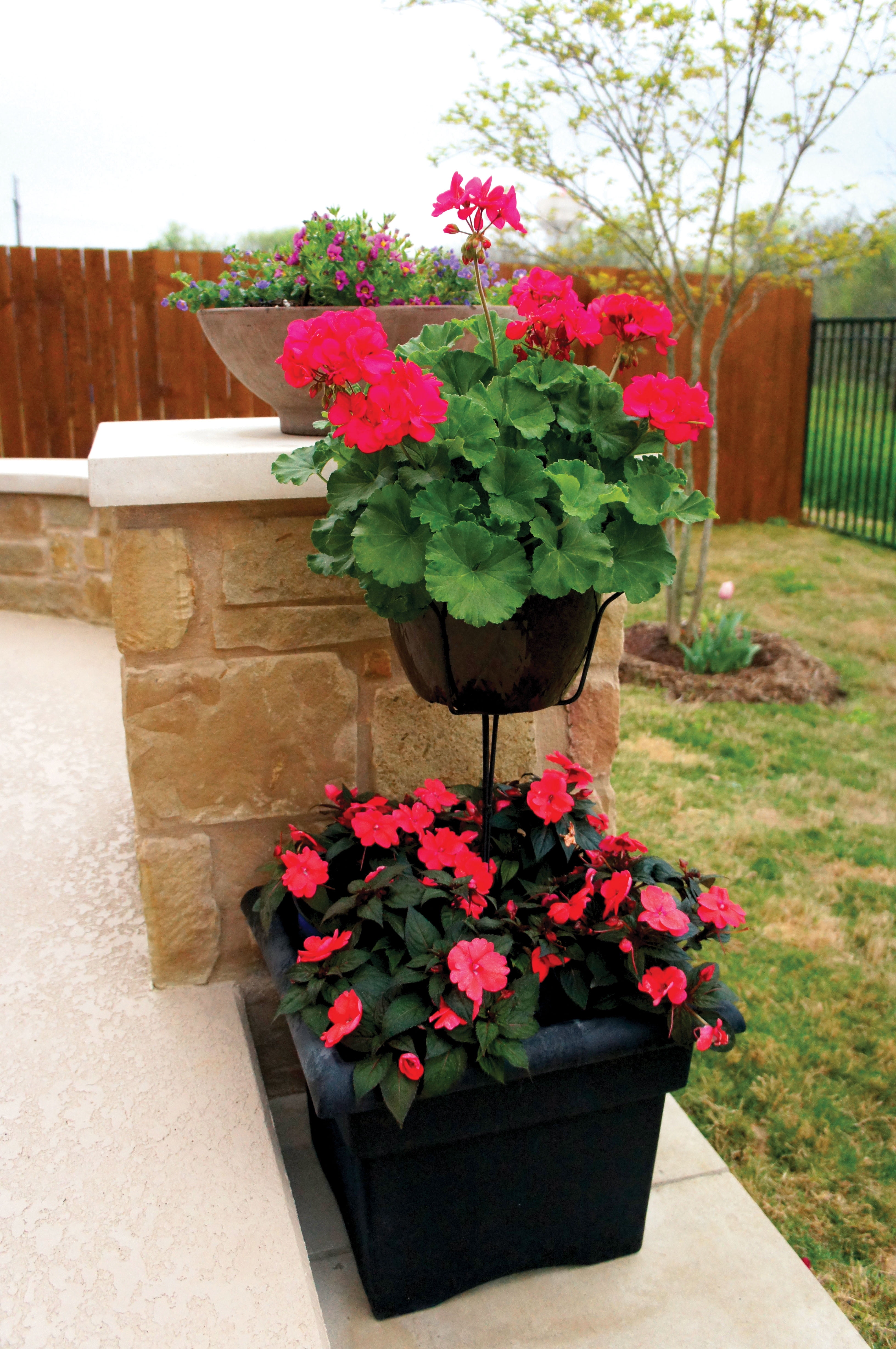 Glamos Wire Tall Outdoor Round Metal Pot Planter Stand, 36