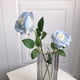 thumbnail image 5 of Ramo de rosas artificiales vibrantes de 5 piezas con flores de seda duraderas para una decoración del hogar duradera, 5 of 7