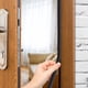 thumbnail image 2 of Cinta selladora de alto rendimiento para puertas y ventanas Rollo de espuma aislante superior y acústico para todo el año y ahorro energético, 2 of 6