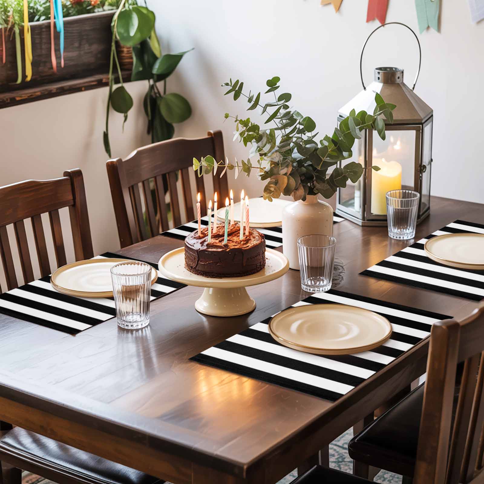 Black and White Striped Pattern Placemats Set of 6, Minimalist Table Mats Washable Heat-Insulation Non-Slip Place Mats for Kitchen Dinner Table Indoor Outdoor Decor,13x19 Inch