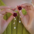 thumbnail image 2 of YUANOU Boucles d'Oreilles Vintage en Perles Rouges Floquées pour Femmes, Boucles d'Oreilles Artificielles, Cadeau de Mariage, Bijou (Style 2), 2 of 7