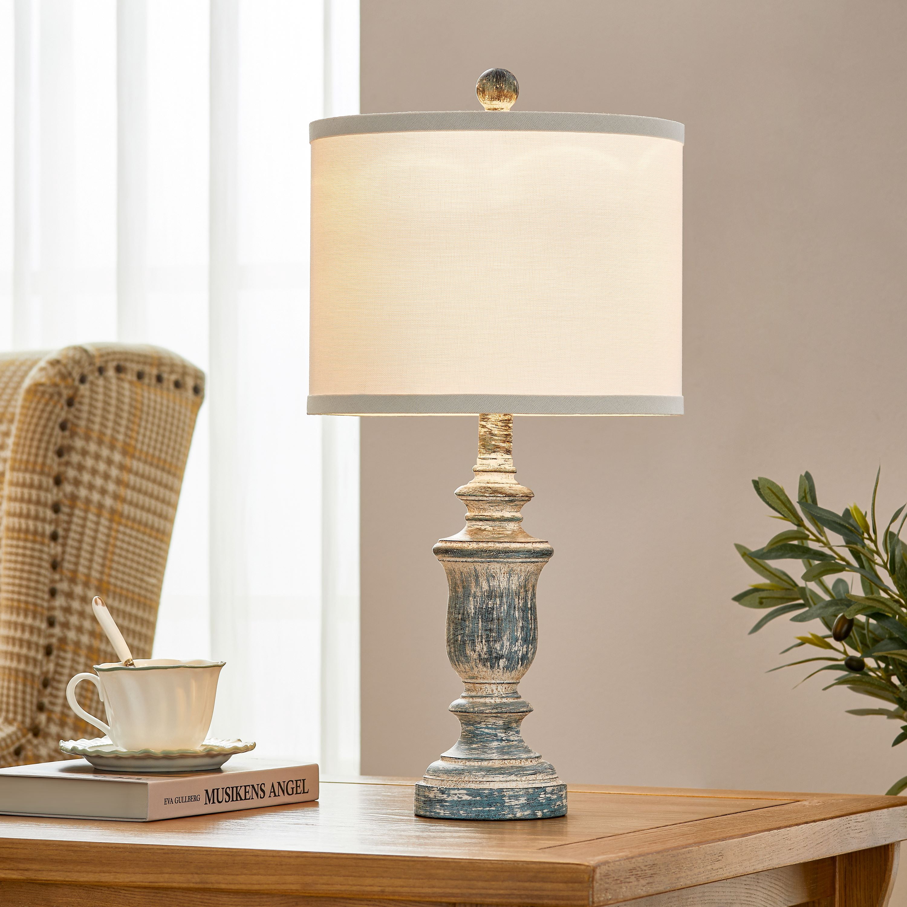 Kawoti  22" Rustic Table Lamp Set with Fabric Shade(Set of 2) - W11" * H 22"