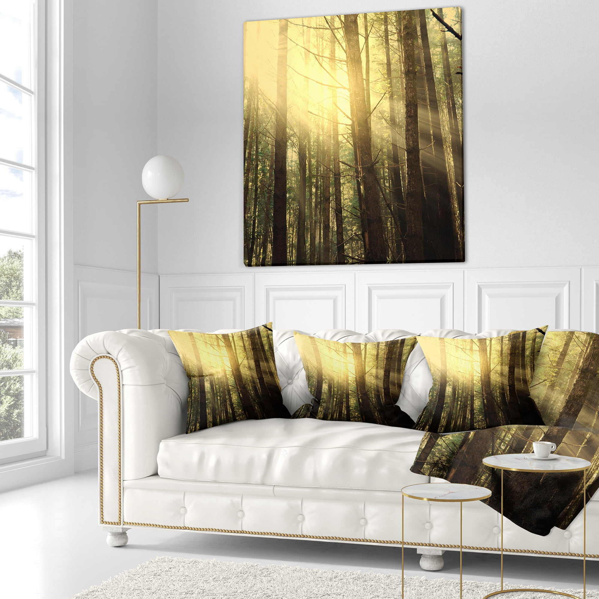 Designart 16" x 16" Green Polyester Throw Pillow