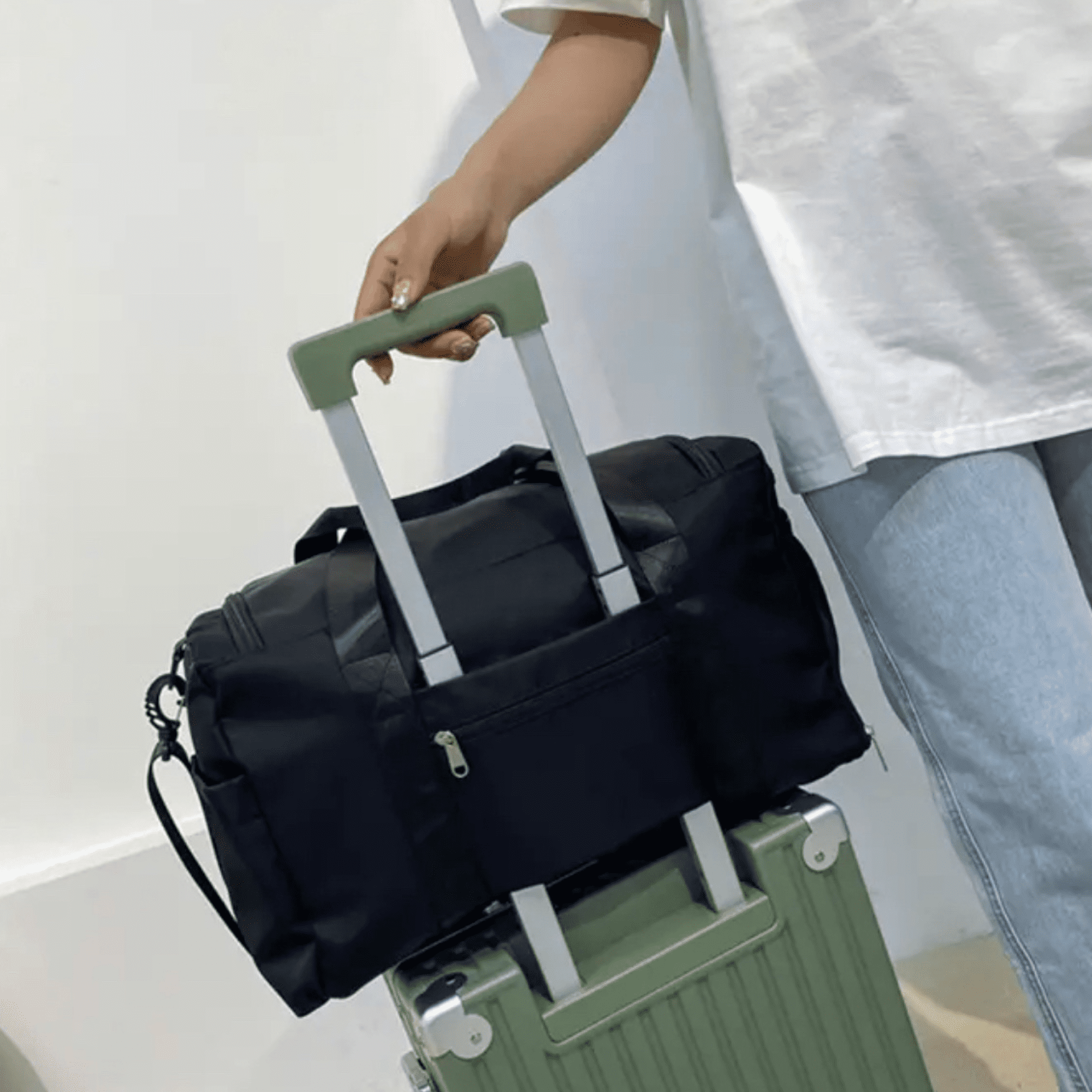 Sports Duffle Bag. Spacious Gym Bag for Workouts and Travel, 19 Inch