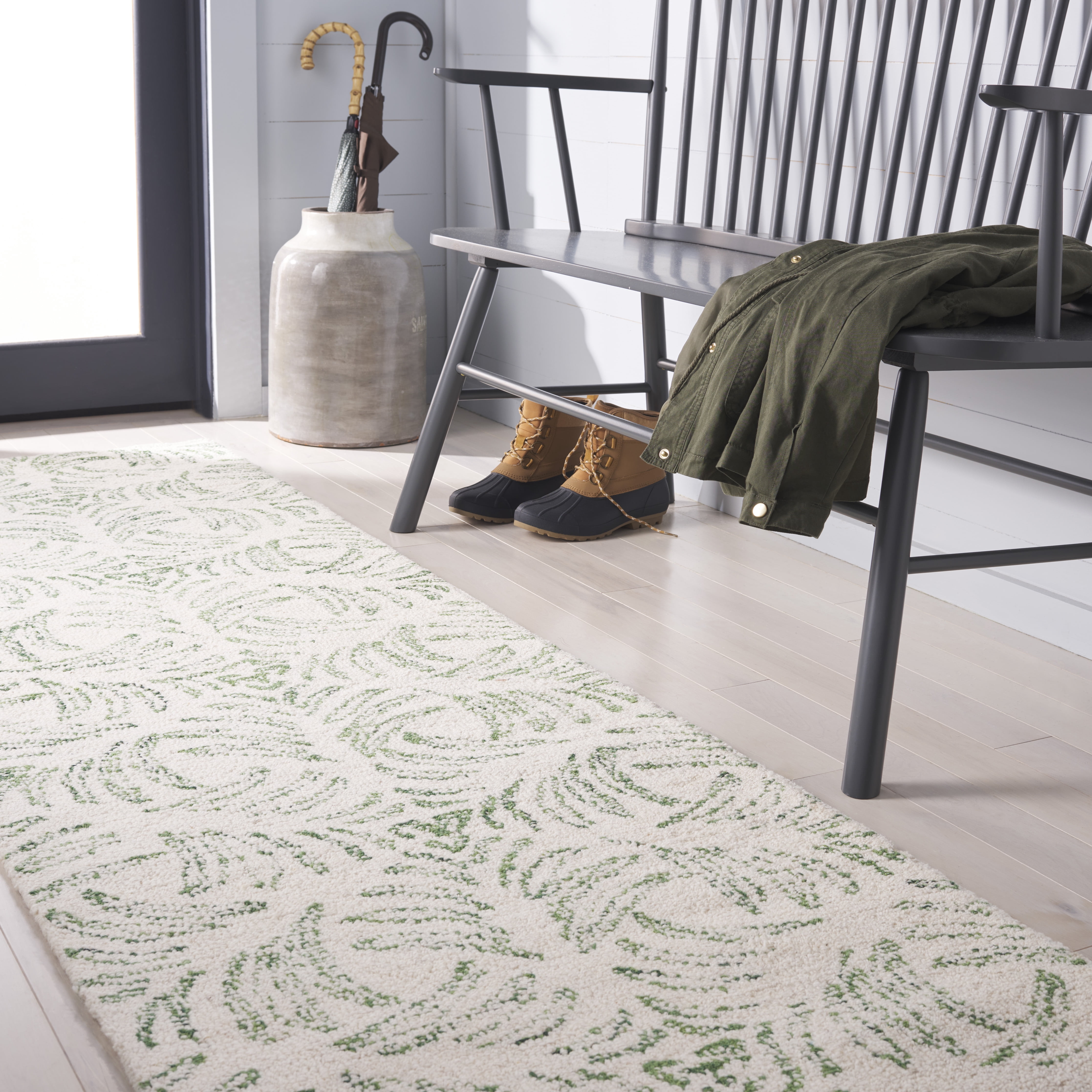 SAFAVIEH Martha Stewart Jardin Hyram Floral Runner Rug, Ivory/Green, 2'3" x 8'