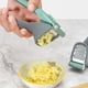 thumbnail image 5 of Machacador de ajo manual de acero inoxidable | Triturador de ajo manual sin esfuerzo, color azul grisáceo | Duradero, fácil de limpiar, compacto, 18 x 5 x 4 cm | Máquina para hacer pasta de ajo en, 5 of 9