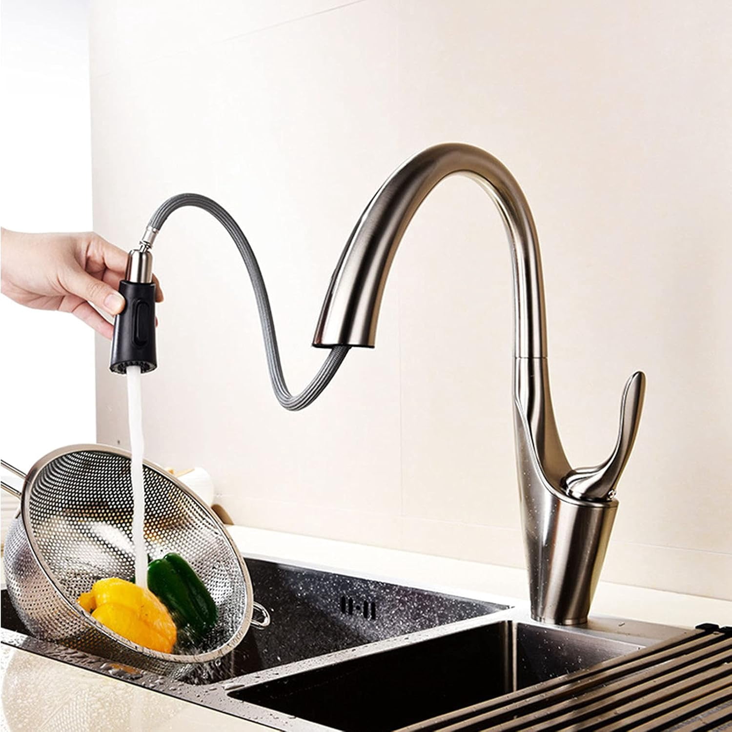 Kitchen Sink Solid Brass Hidden Pull-Out Kitchen Faucet with Dual-Function Sprayer, Swivel Single Handle Hot and Cold Water Kitchen Mixer Tap,Black
