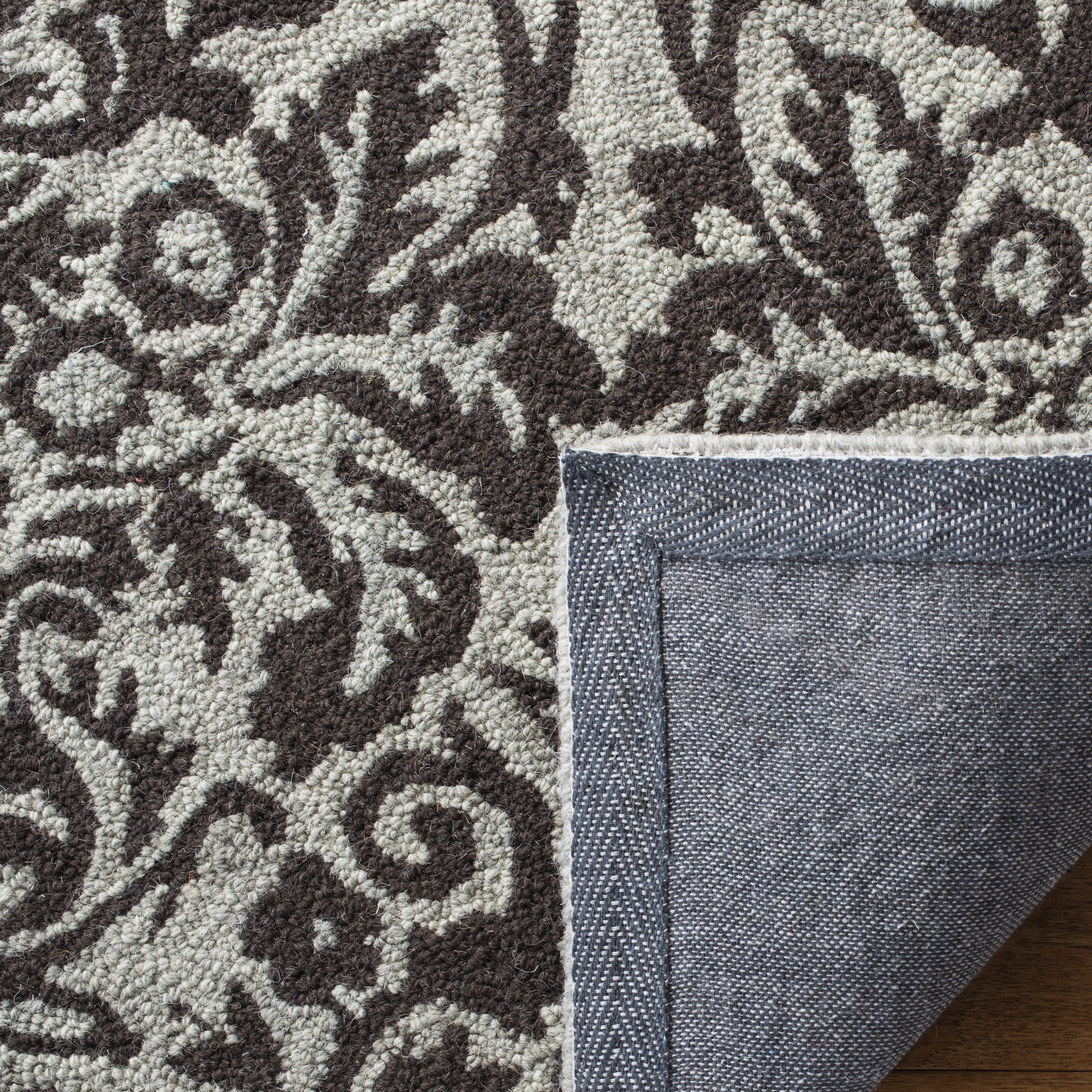 Safavieh Chelsea Jackalyn Geometric Area Rug, Sage/Chocolate, 5'6" x 5'6" Round