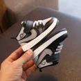 thumbnail image 4 of Zapatos informales para niños y niñas, calzado antideslizante para bebé, suela de cuero impermeable, otoño 2022, 4 of 5