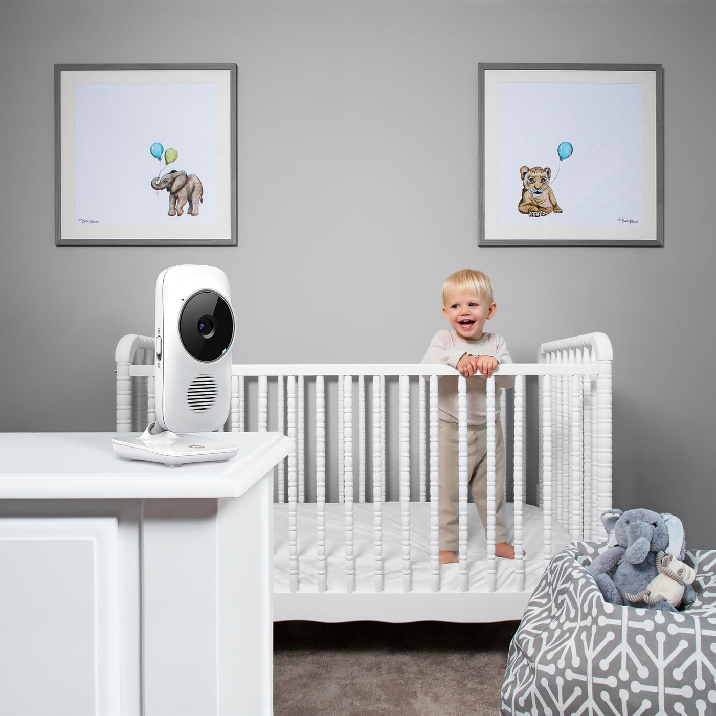 Держатель для видеоняни на кроватку. Webcam baby тиша. Sm650 baby monitor. Cam baby video. Фотоаппарат беби гоу.